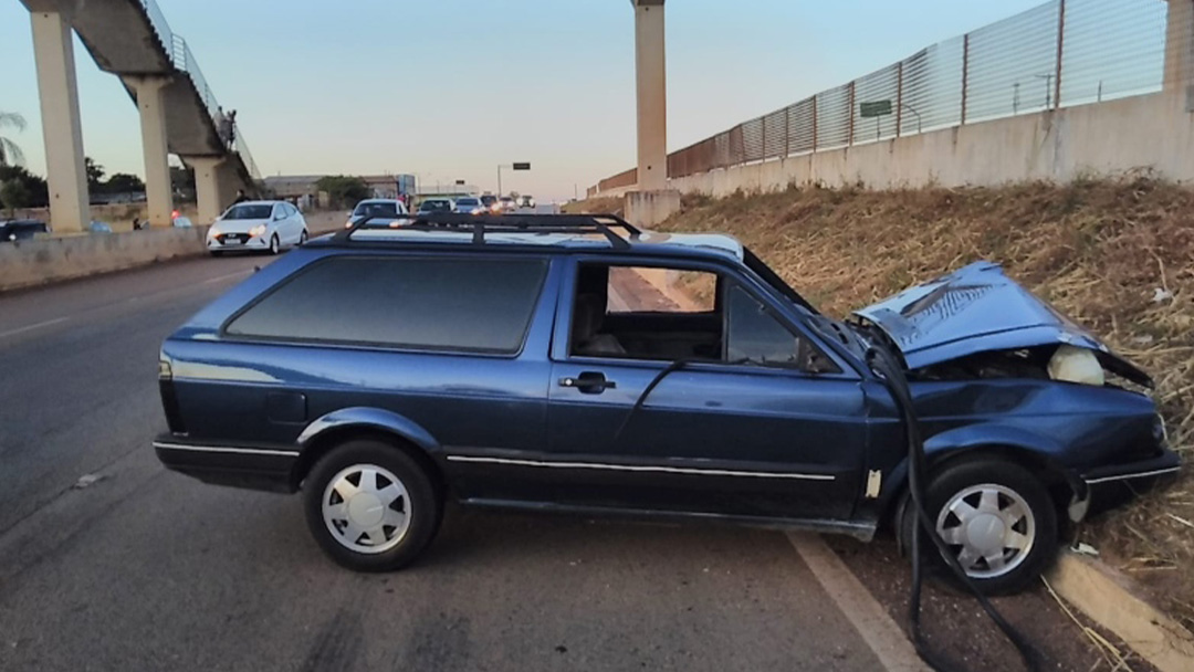 Carro que atingiu o idoso