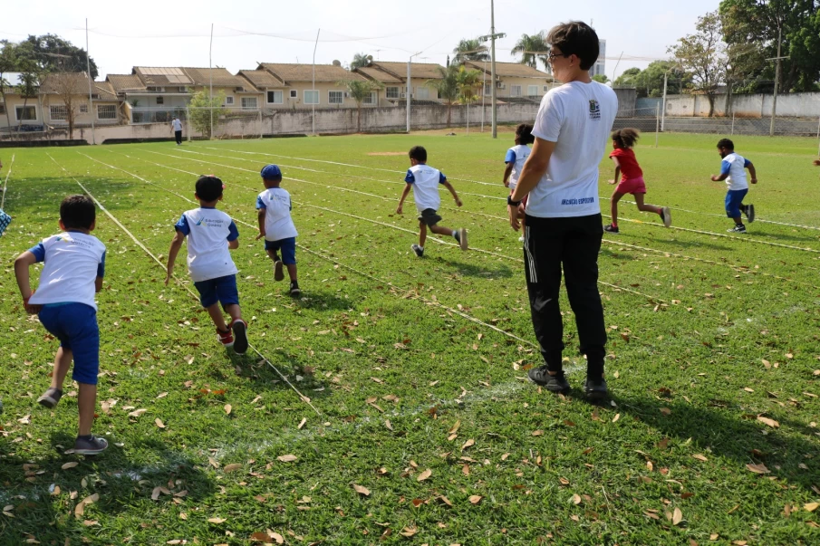 Crianças na pratica esportiva