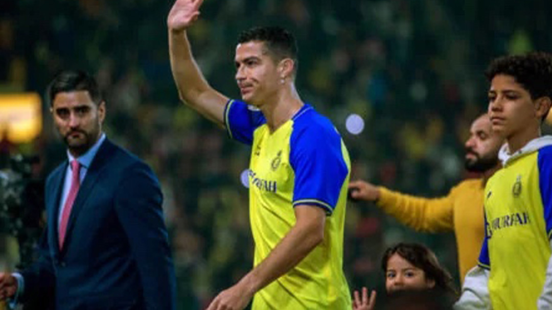 Cristriano Ronaldo entra como capitão