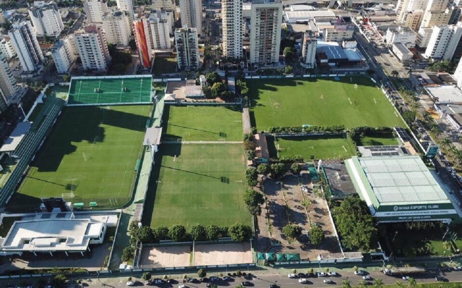 https://www.cdn.goiascapital.com/images/Estádio do Serrinha