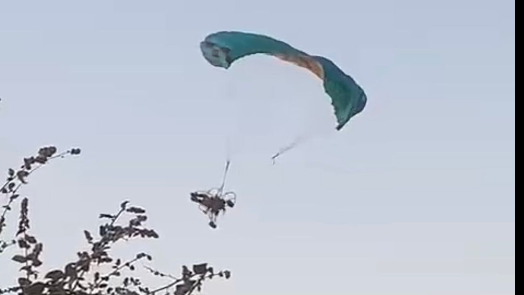 O equipamento pegou fogo assim que tocou o solo