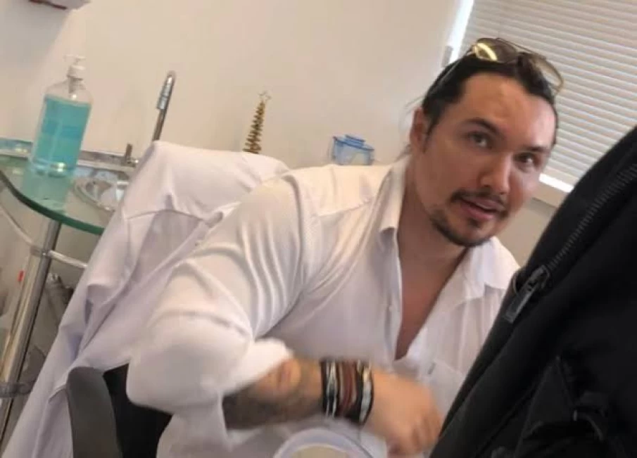 O medico Wesley Murakami