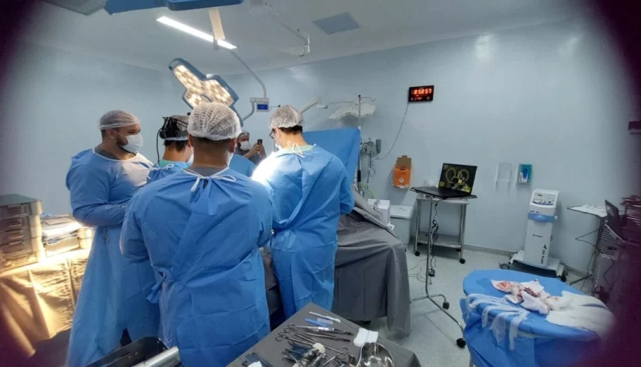 https://www.cdn.goiascapital.com/images/O procedimento foi feito em uma paciente de 52 anos, diagnosticada com artrose