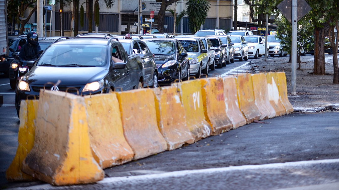 Obras do BRT na Praça Cívica