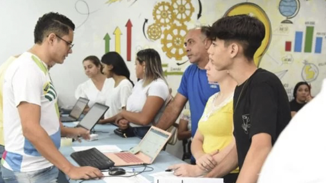 Oportunidade de emprego aparecida