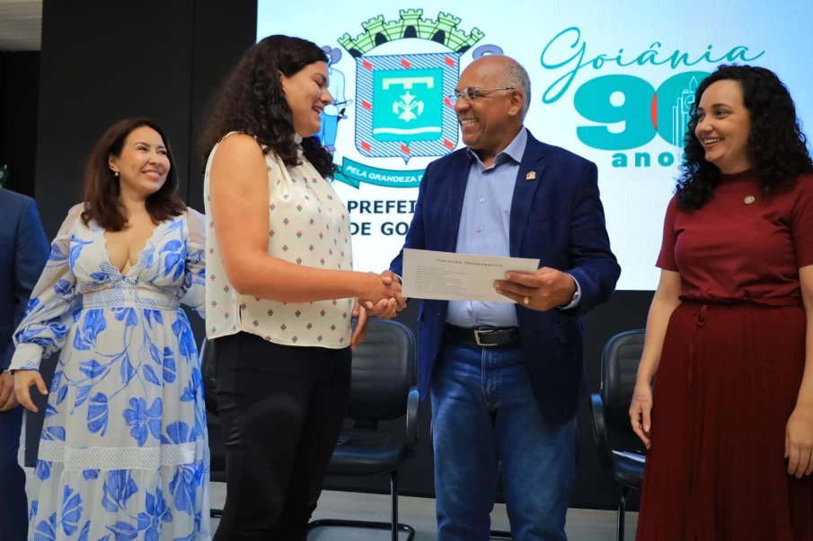Rogério Cruz na entrega dos certificados