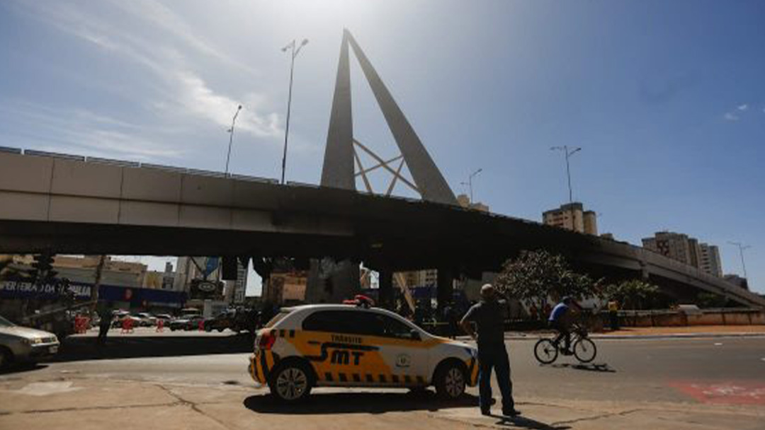 Viaduto da T-63 interditado
